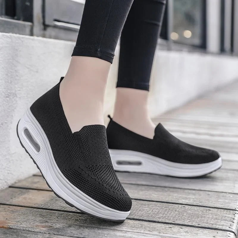 Women's orthopedic sneakers