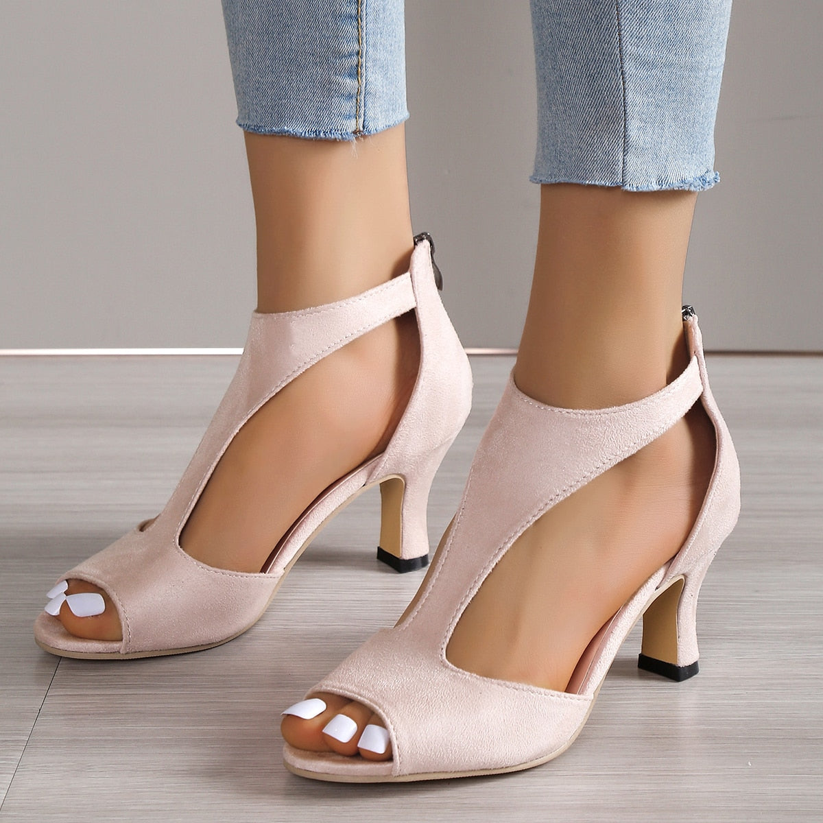 Orthopedic sandals with heels